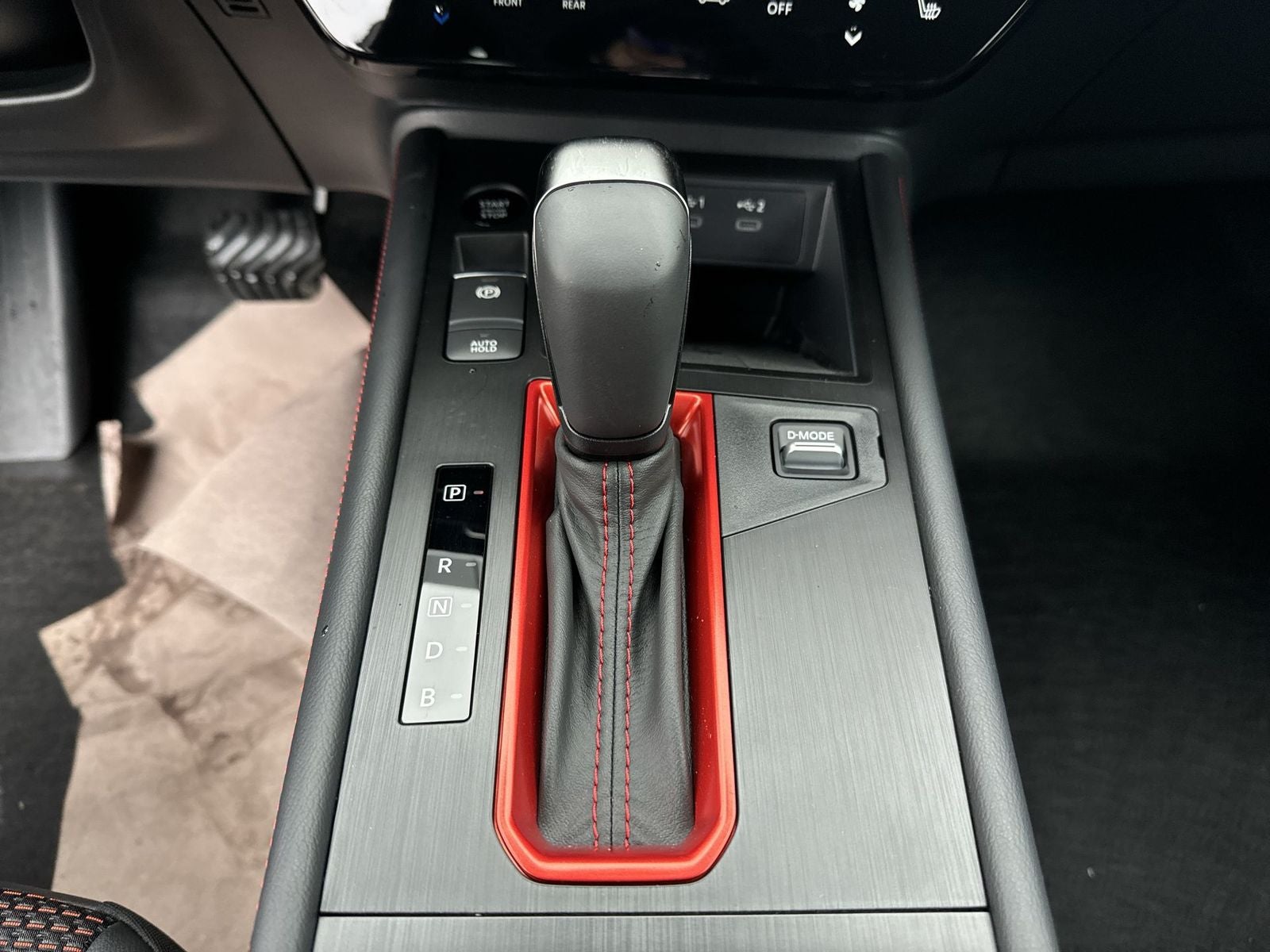 2026 Nissan Kicks SR AWD Cold Weather Package