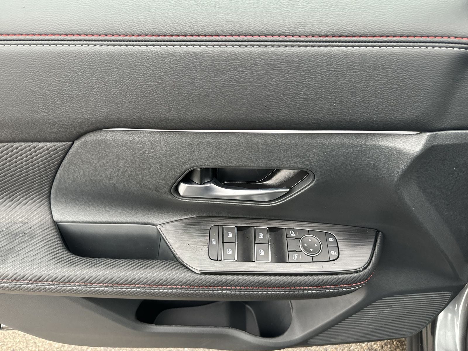 2026 Nissan Kicks SR AWD Cold Weather Package