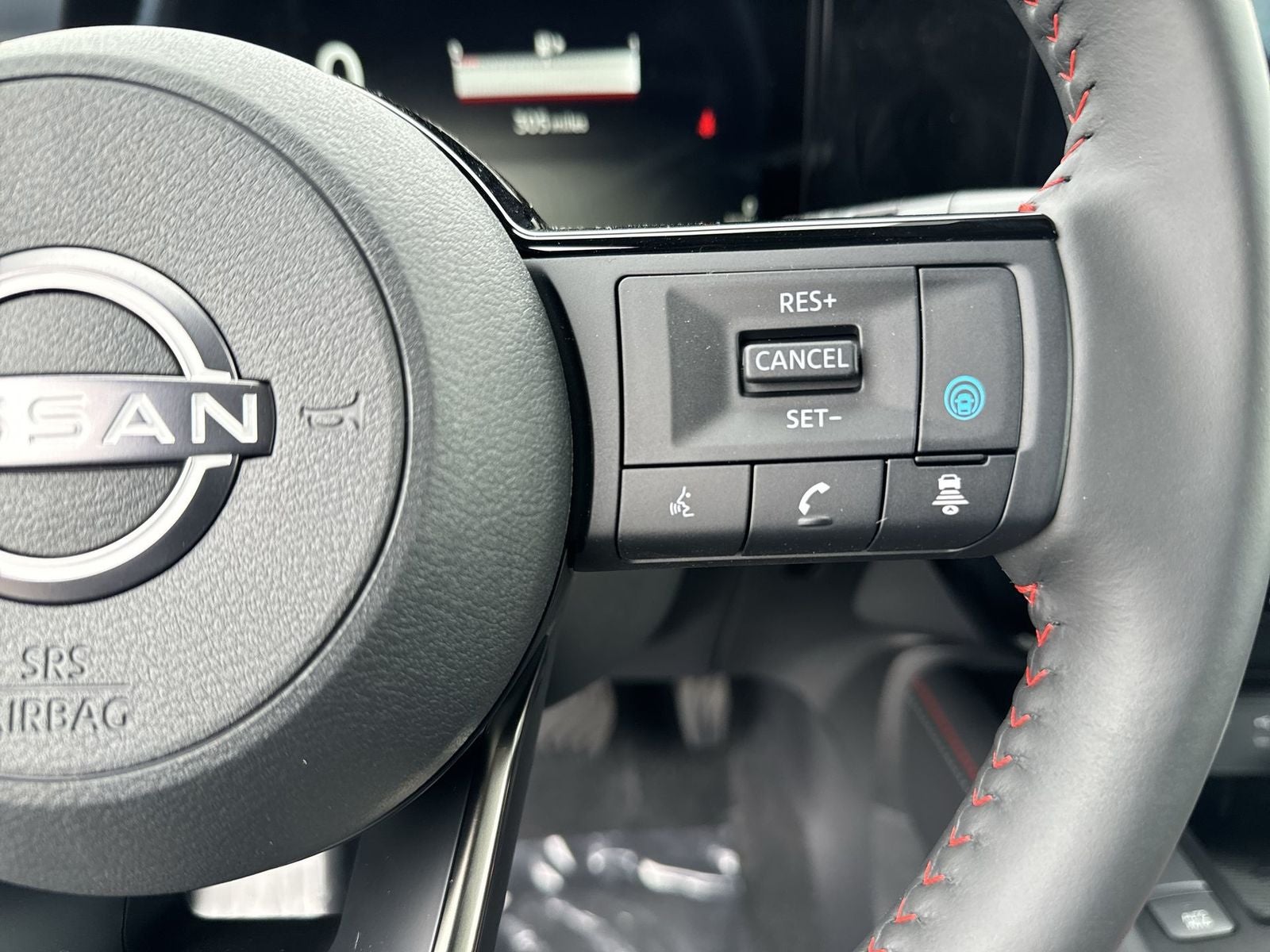 2026 Nissan Kicks SR AWD Cold Weather Package