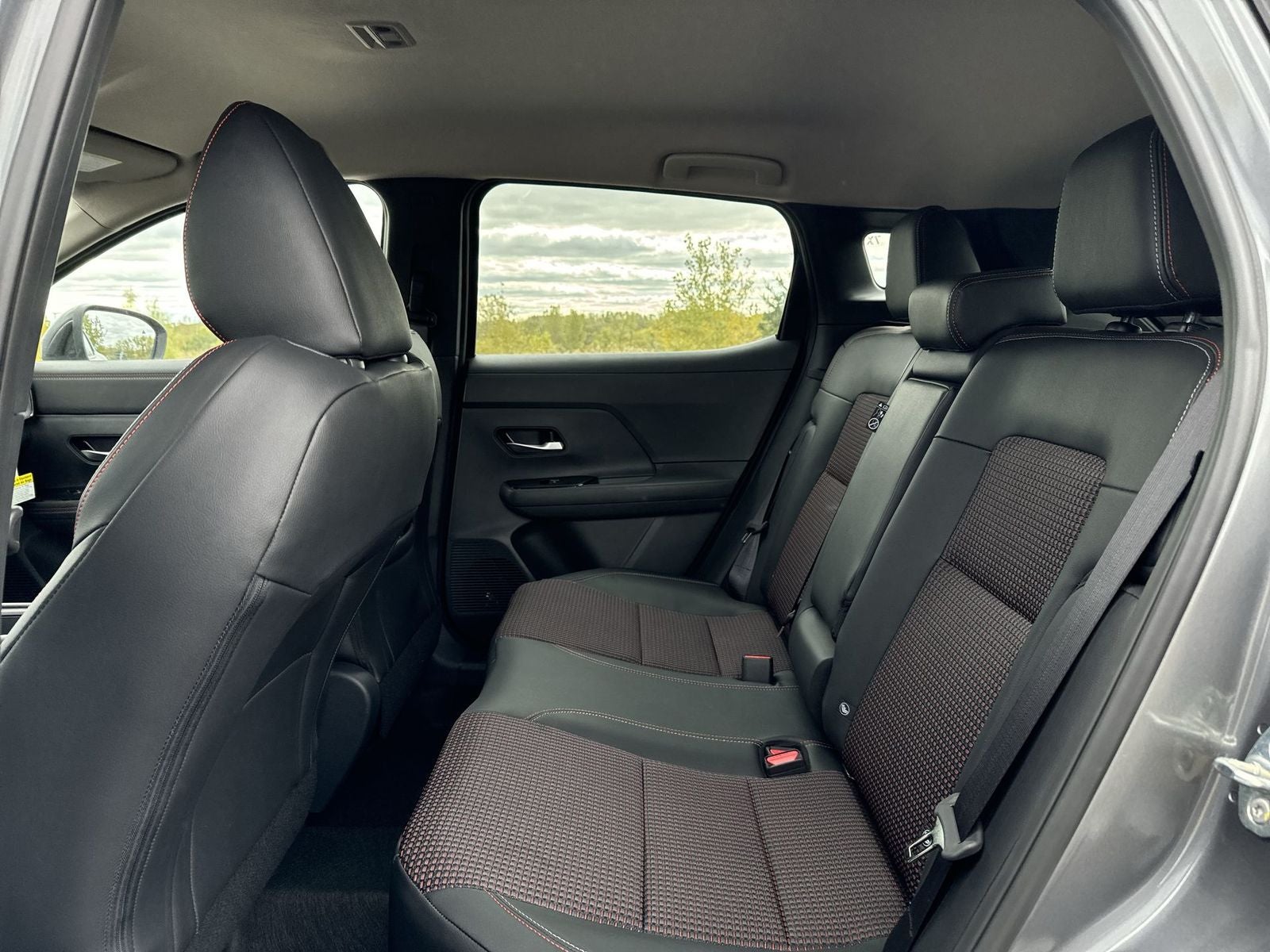 2026 Nissan Kicks SR AWD Cold Weather Package