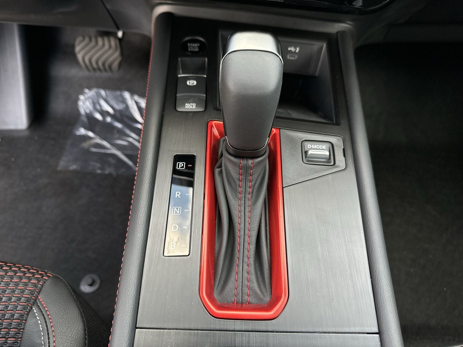 2026 Nissan Kicks SR AWD Cold Weather Package