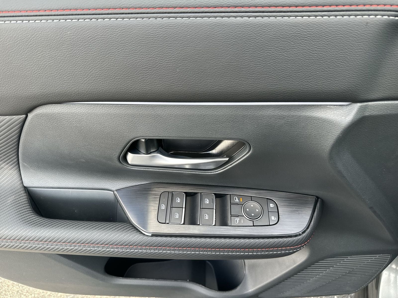 2026 Nissan Kicks SR AWD Cold Weather Package