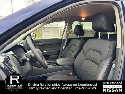 2026 Nissan Pathfinder SV