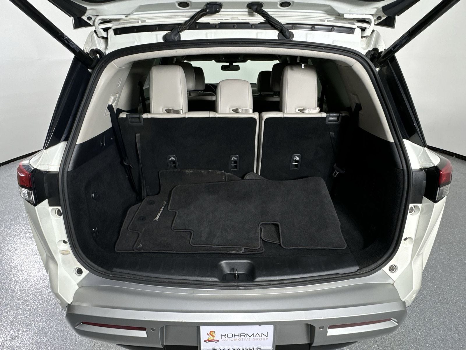 2022 Nissan Pathfinder SL 4WD