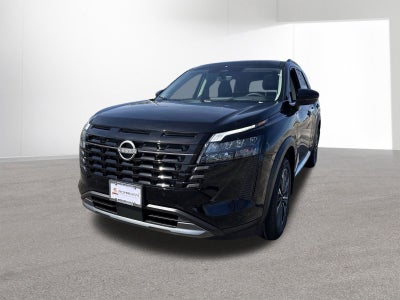 2026 Nissan Pathfinder Platinum Captain Chairs Package