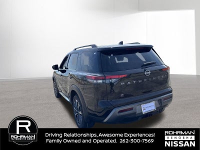 2026 Nissan Pathfinder Platinum Captain Chairs Package