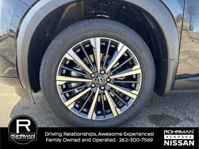 2026 Nissan Pathfinder Platinum Captain Chairs Package