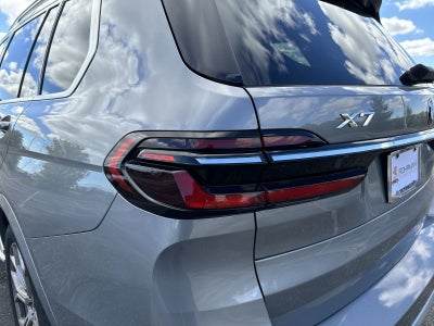 2025 BMW X7 xDrive40i