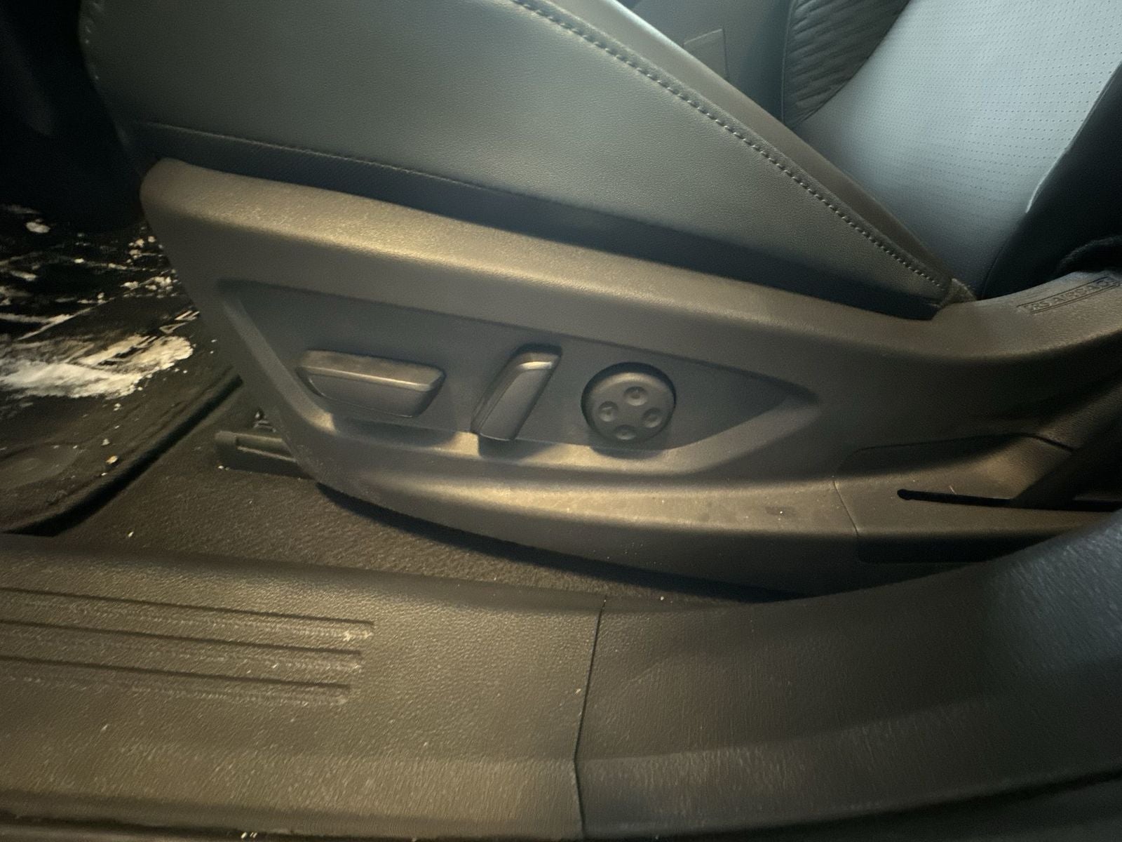 2026 Nissan Leaf PLATINUM+