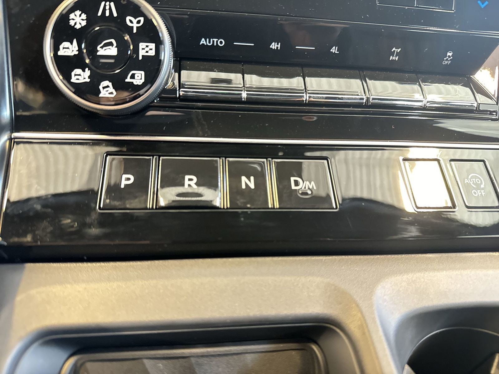 2026 Nissan Armada PRO-4X Captain's Chair Seat Package