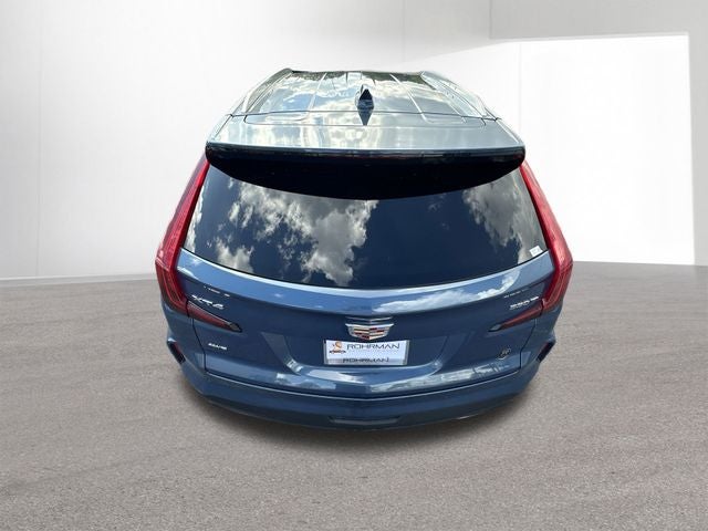 2024 Cadillac XT4 Premium Luxury