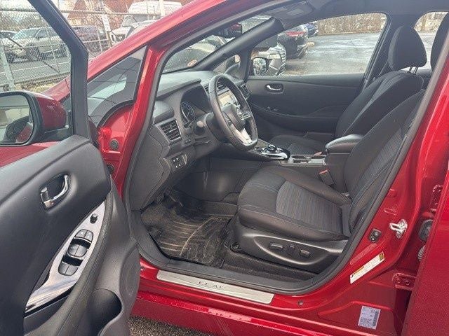 2025 Nissan Leaf SV Plus