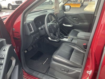 2024 Nissan Frontier SL