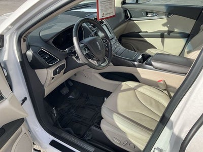 2019 Lincoln Nautilus Select