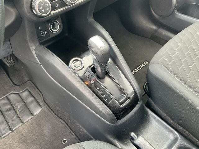 2022 Nissan Kicks S