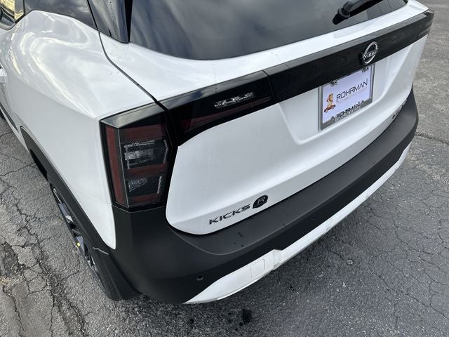 2026 Nissan Kicks SR