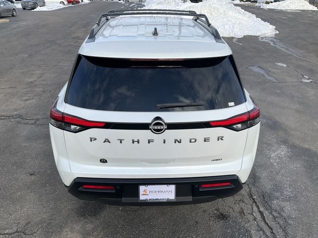 2026 Nissan Pathfinder SV