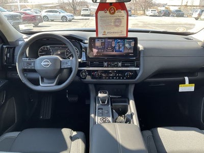 2026 Nissan Pathfinder SV