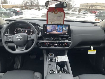 2026 Nissan Pathfinder SV