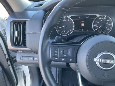 2024 Nissan Pathfinder SL