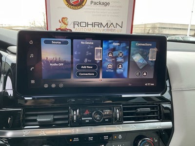 2026 Nissan Pathfinder SL