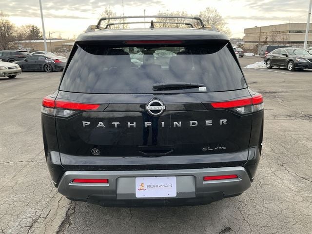2026 Nissan Pathfinder SL