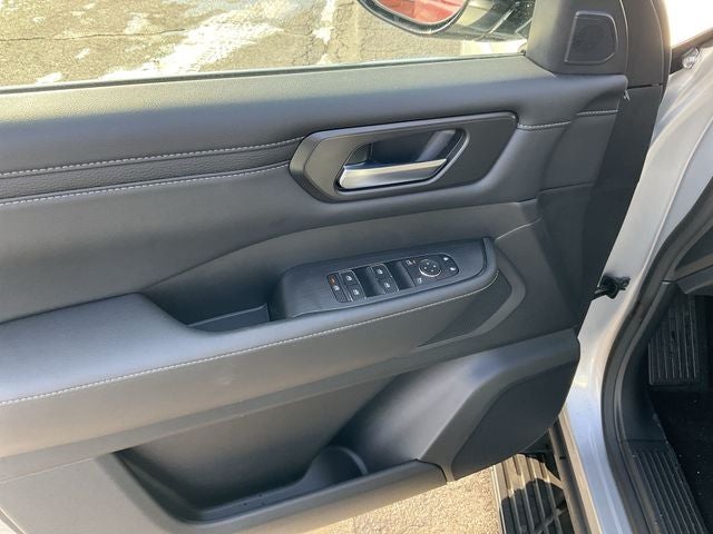 2026 Nissan Armada SV