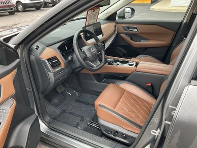 2025 Nissan Rogue Platinum