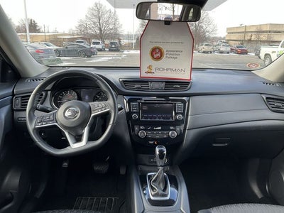 2020 Nissan Rogue SV