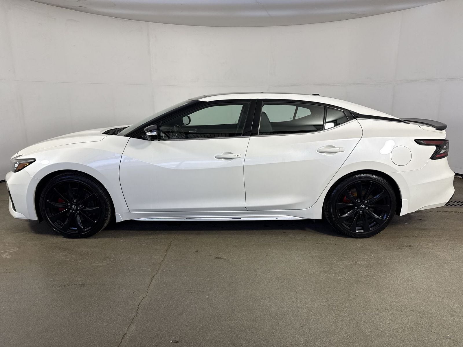 2023 Nissan Maxima SR