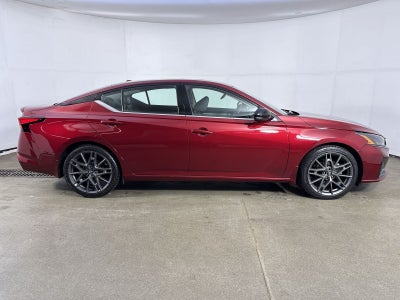 2023 Nissan Altima 2.0 SR