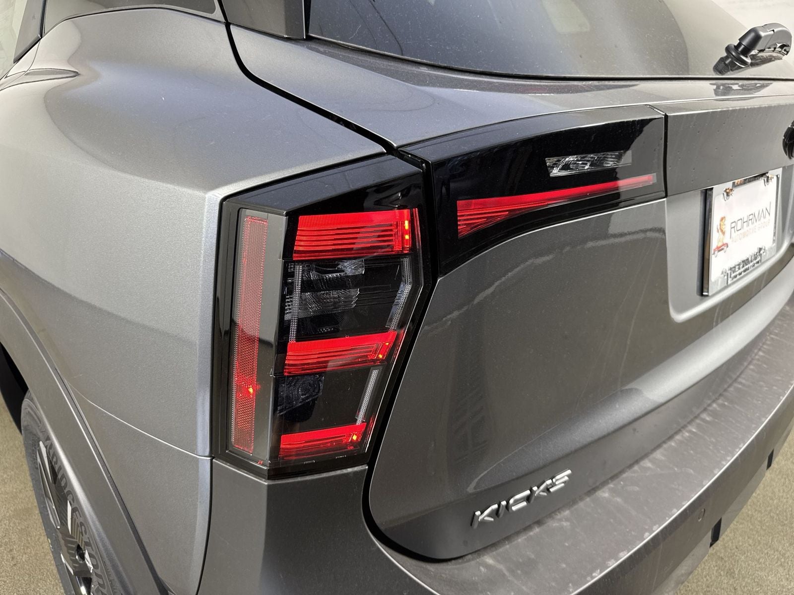 2025 Nissan Kicks SV