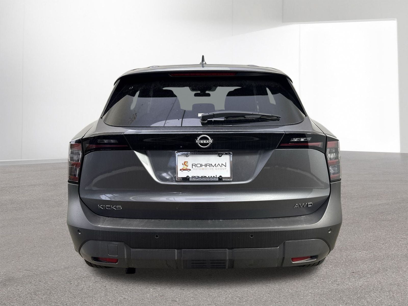 2025 Nissan Kicks SV