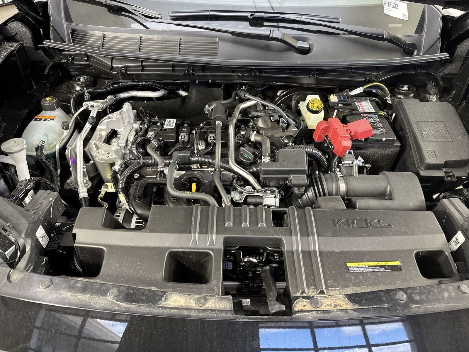 2025 Nissan Kicks SR