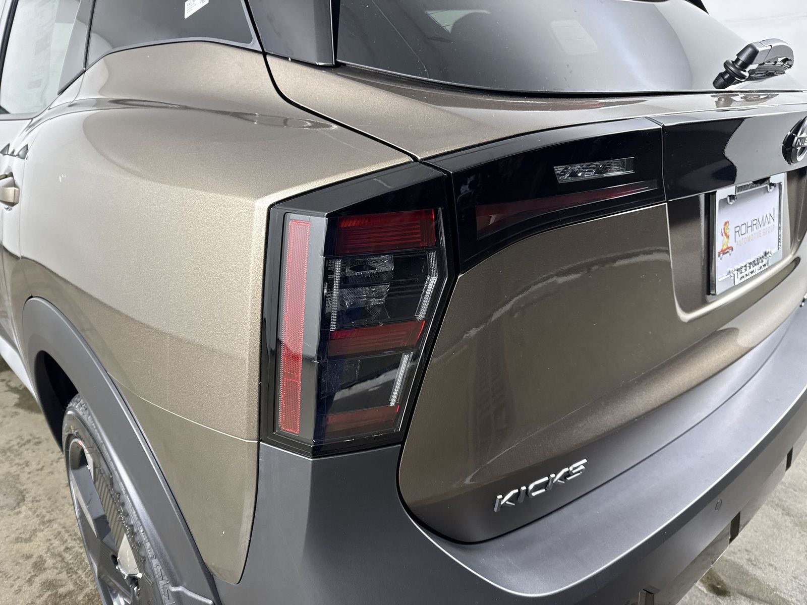 2026 Nissan Kicks SR