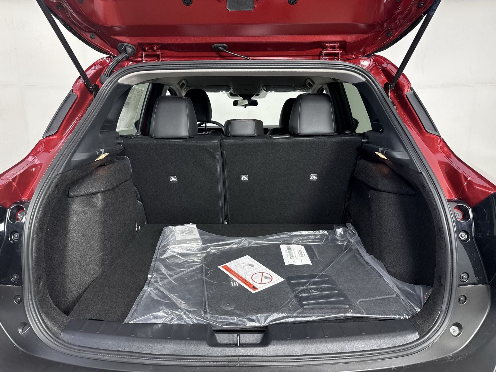 2026 Nissan Kicks SR AWD