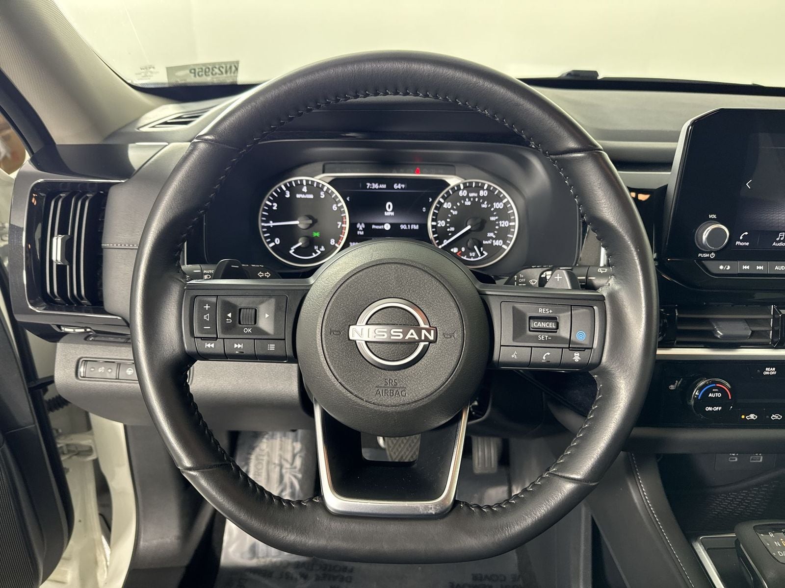 2025 Nissan Pathfinder SV