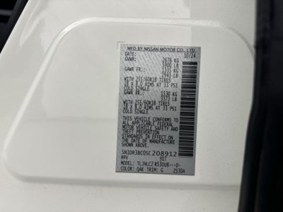 2025 Nissan Pathfinder SV