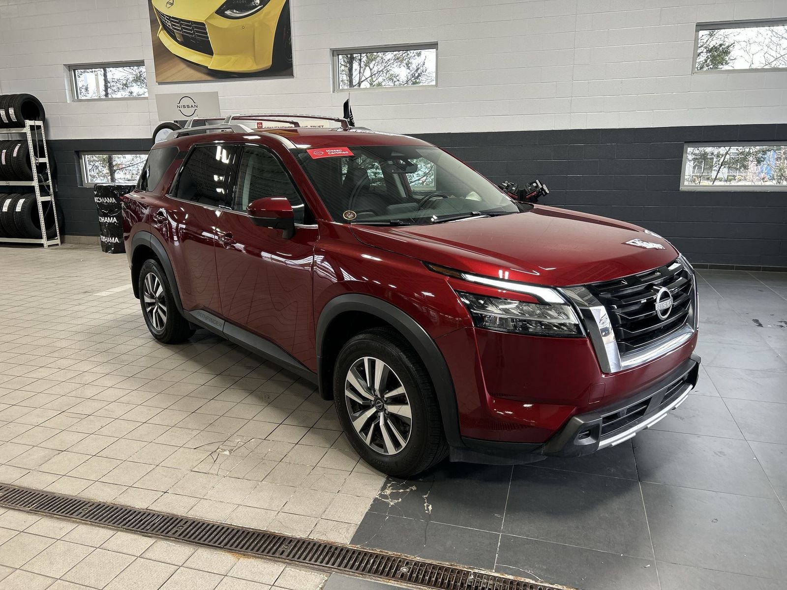2024 Nissan Pathfinder SL