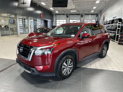 2024 Nissan Pathfinder SL