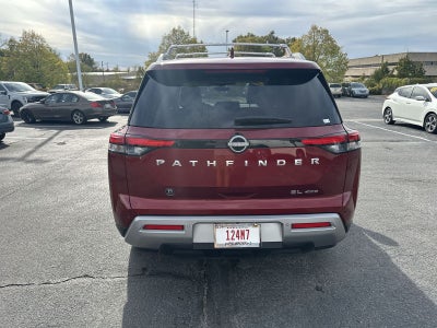 2024 Nissan Pathfinder SL