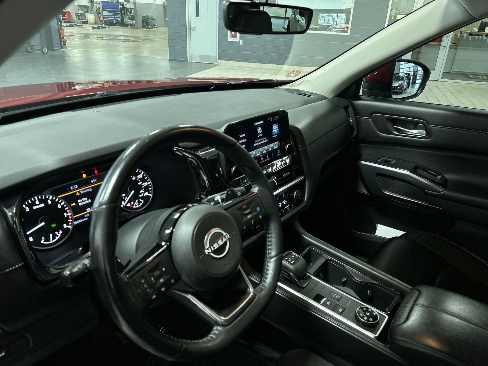 2023 Nissan Pathfinder SL