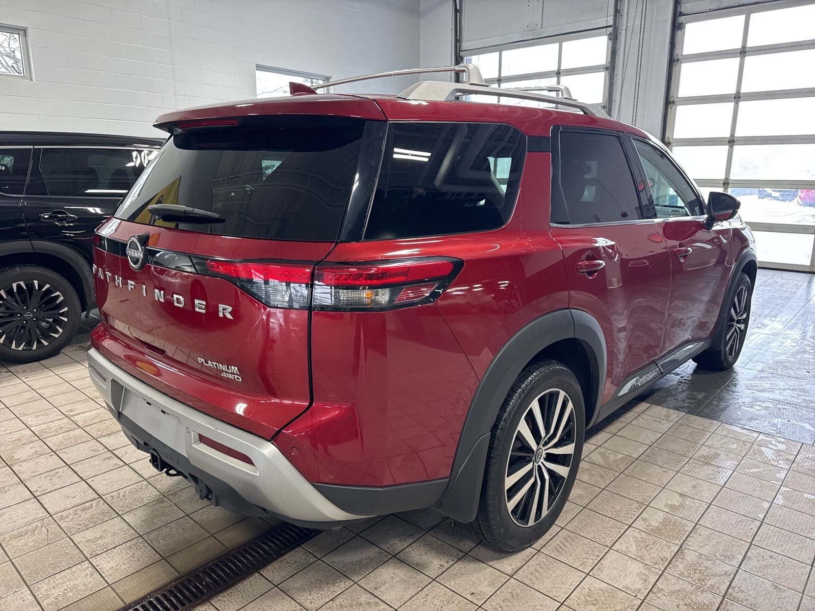 2023 Nissan Pathfinder Platinum