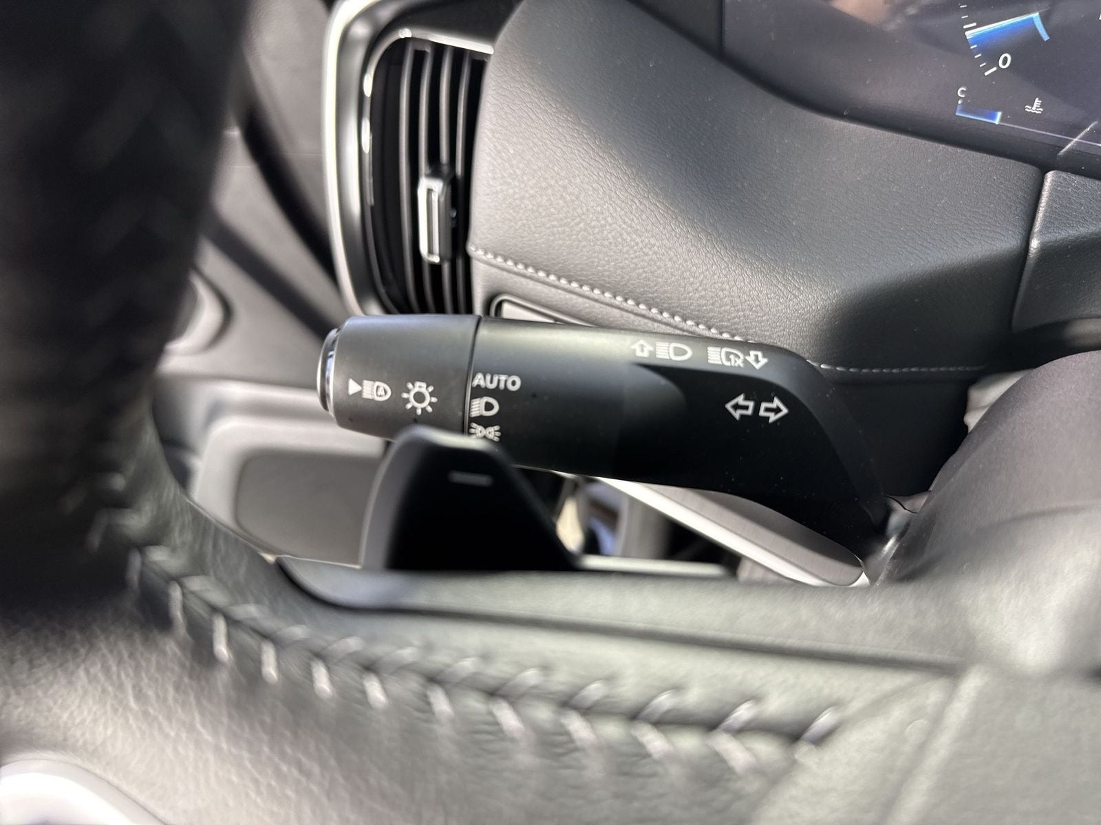 2025 Nissan Armada SV