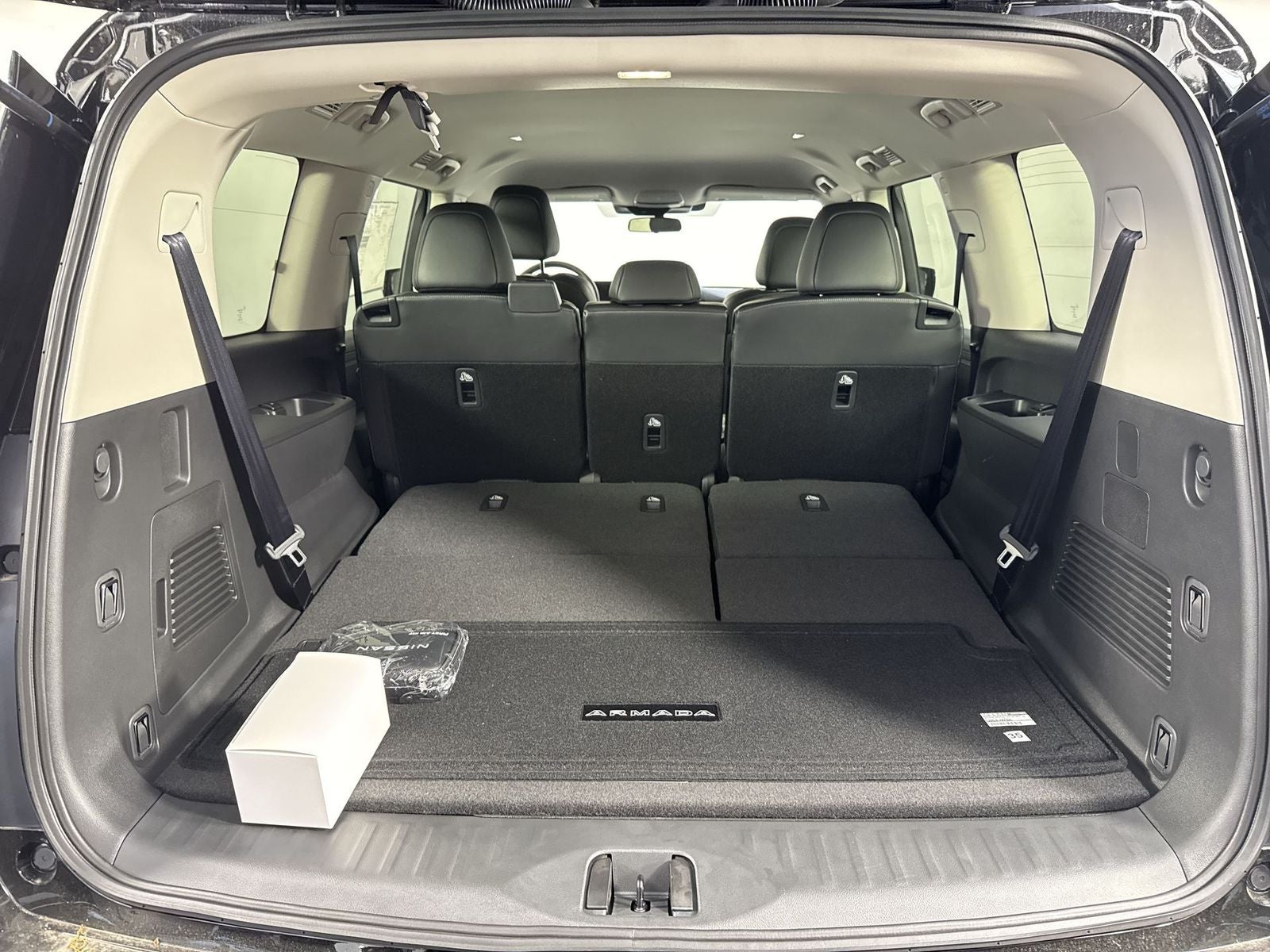 2025 Nissan Armada SV