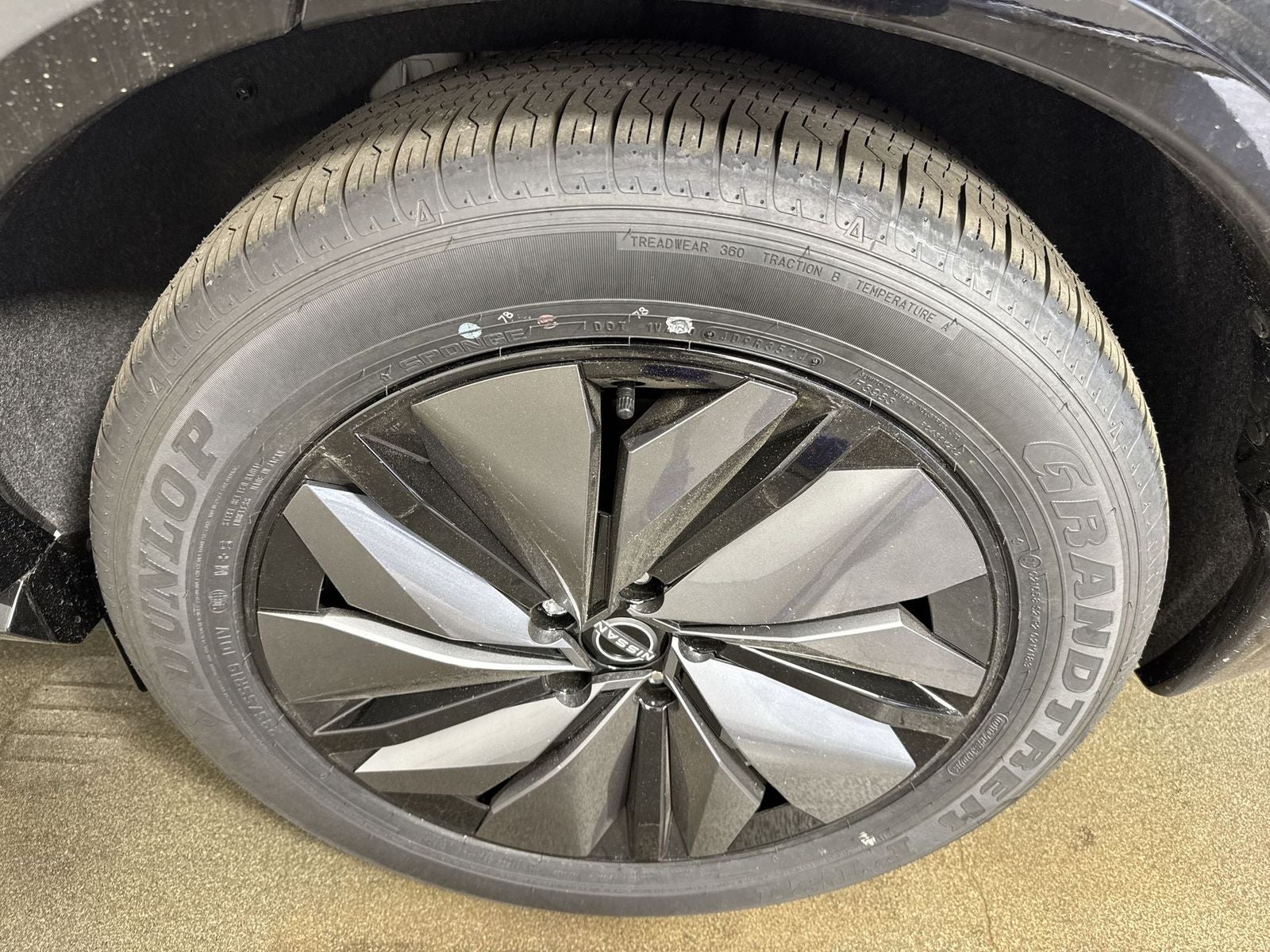 2025 Nissan Ariya PLATINUM+ e-4ORCE