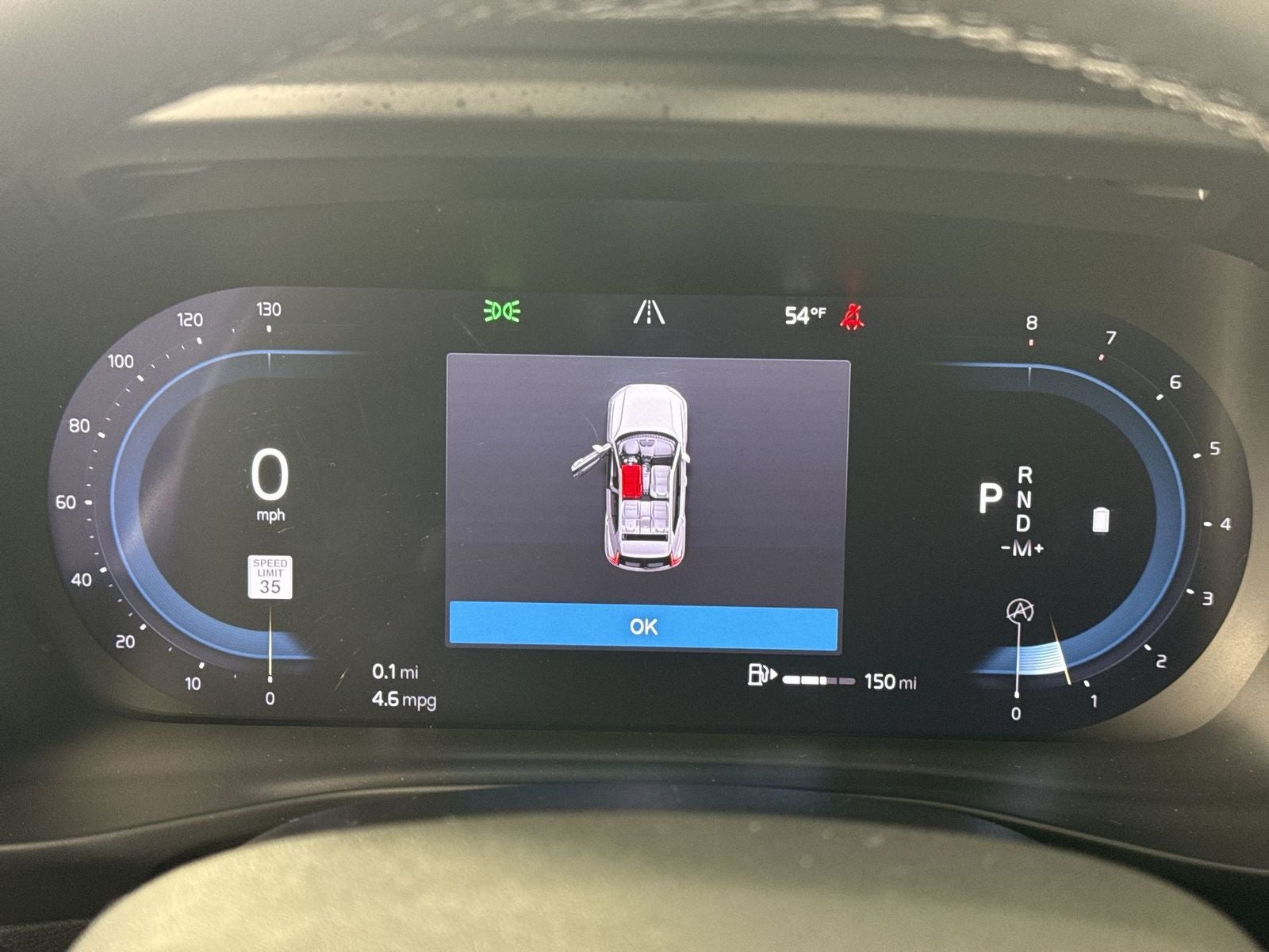 2024 Volvo XC40 B5 Plus Dark Theme