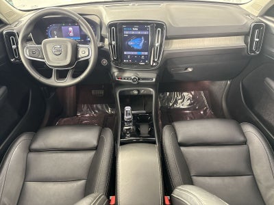 2024 Volvo XC40 B5 Plus Dark Theme