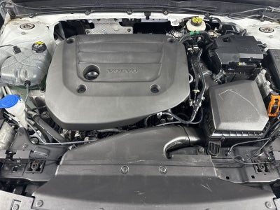 2024 Volvo XC40 B5 Plus Dark Theme