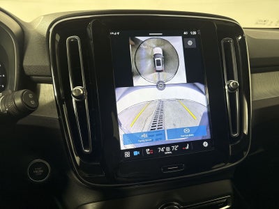 2024 Volvo XC40 B5 Plus Dark Theme